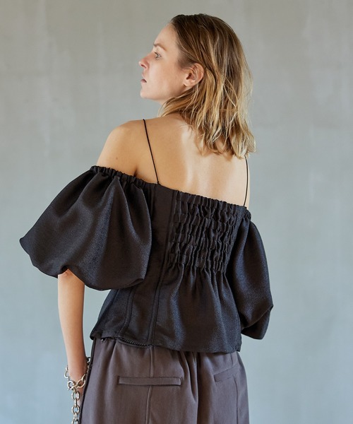 PRANK PROJECT（プランクプロジェクト）の「オフショルダートップス