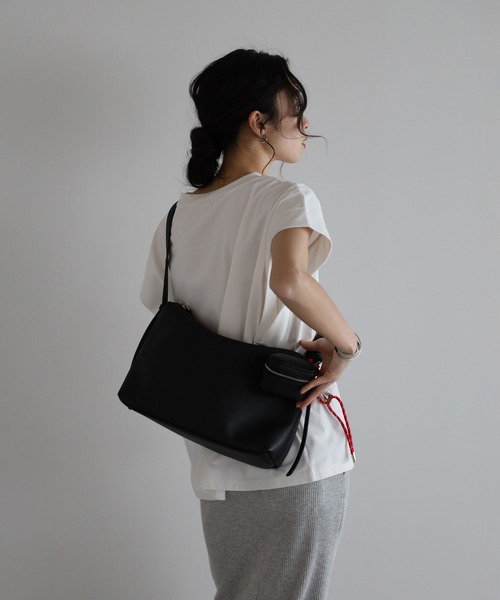 soins（ソワン）の「【牛革】ミニマルショルダーバッグ（ショルダー