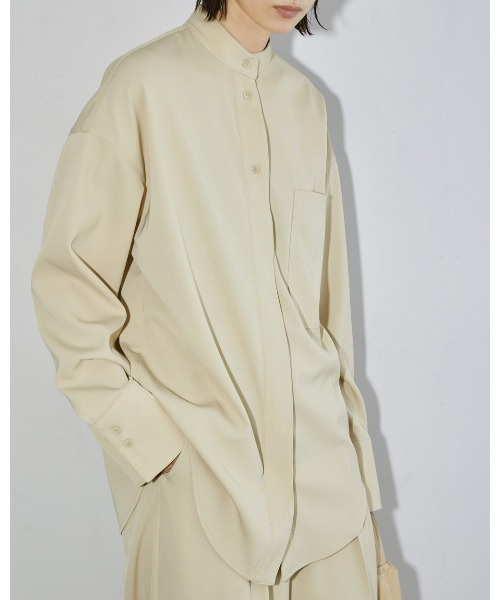 TODAYFUL（トゥデイフル）の「スタンドカラーツイルシャツ（シャツ