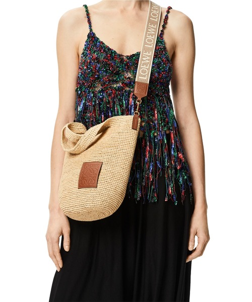 LOEWE（ロエベ）の「スリットバッグ ミニ (ラフィア＆カーフ)（トート