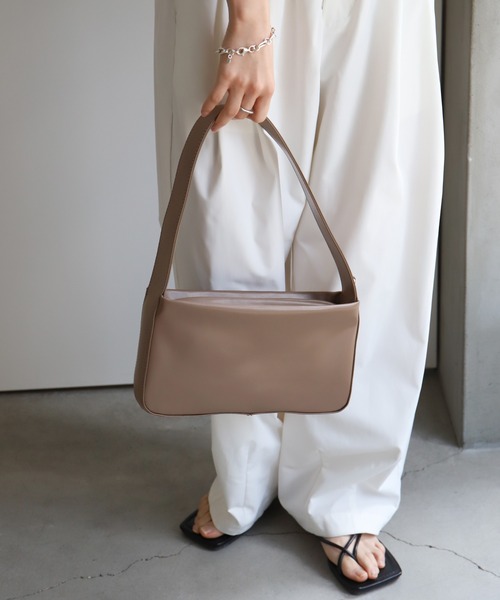 select MOCA（セレクトモカ）の「ワンハンドルスクエアバッグ