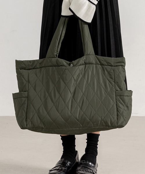 A4対応/大容量】肩掛けできるキルティングトートバッグ（トートバッグ