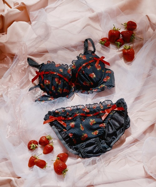 キューティーストロベリーブラジャー&ショーツセット（ブラ&ショーツ