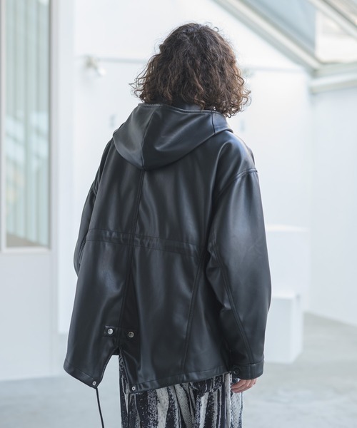 CASPER JOHN（キャスパージョン）の「Synthetic Leather Short Mods