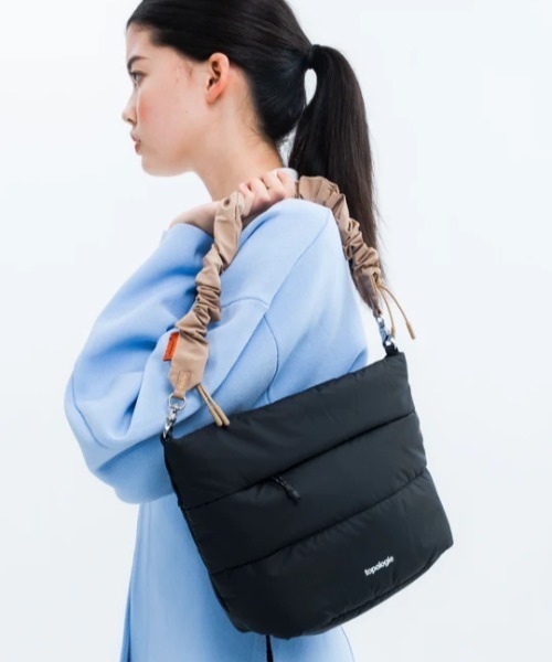 Topologie（トポロジー）の「Topologie/トポロジー Besace Puffer べ