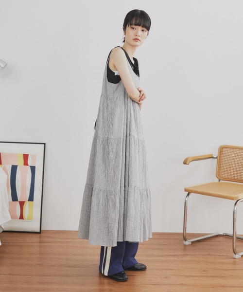 肩紐で長さ調整可能】ギンガムチェックティアードキャミワンピース