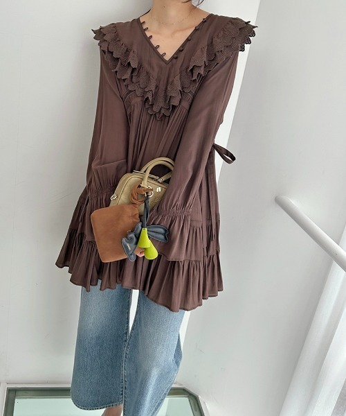 SNIDEL（スナイデル）の「コットンライクラッフルカラーチュニック