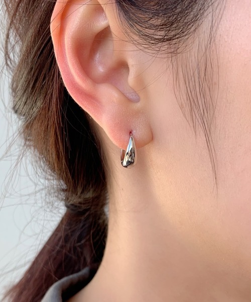 ◉ 唯 両耳用 タイニー クロス フープ ピアス（ノーブランド ◉ 唯 両