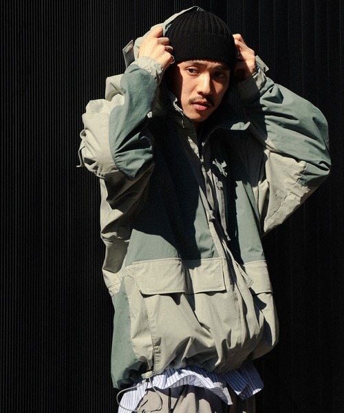 BEAMS（ビームス）の「BEAMS / 2トーン ナイロン テック ジャケット