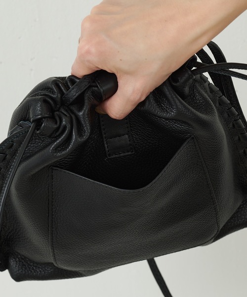 ear PAPILLONNER（イアパピヨネ）の「バックル巾着ショルダーバッグ S