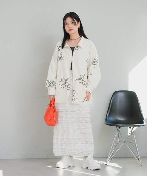 ⭐︎様 花刺繍入りのパテッドジャケット(フード付き) きょーすけ様 花