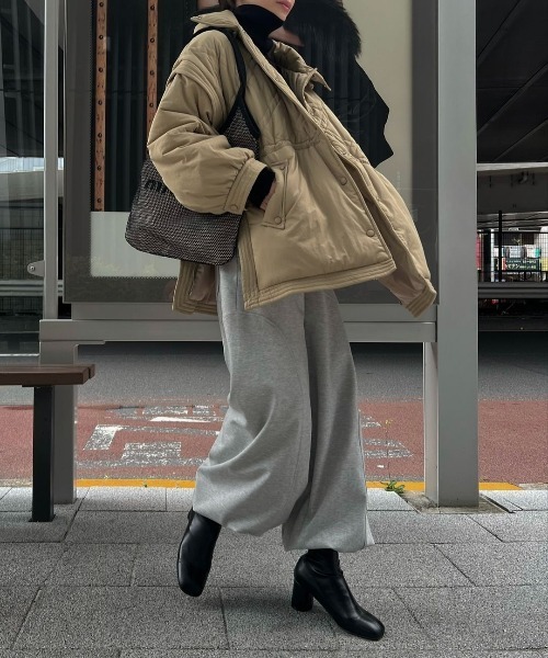 WILLFULLY（ウィルフリー）の「poncho deformation panel quilting