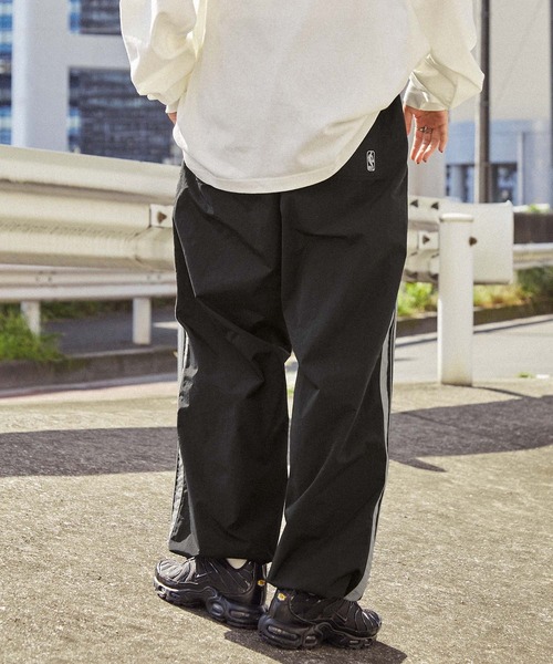 NBA（エヌビーエー）の「NBA/エヌビーエー 別注 チームロゴ刺繍 サイド