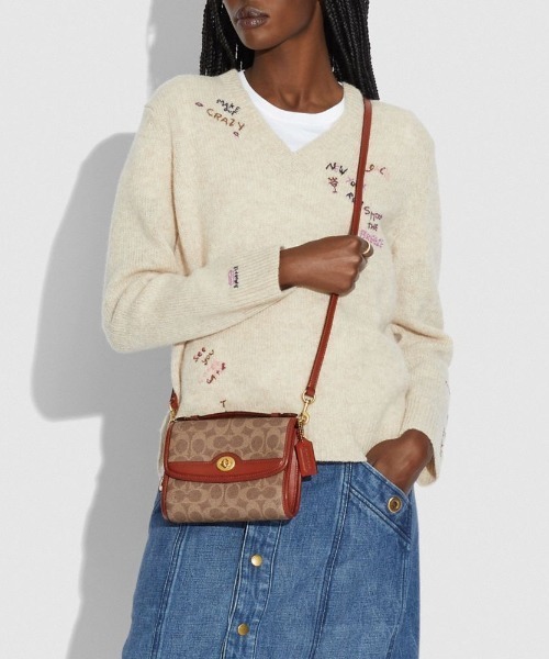 COACH（コーチ）の「キップ ターンロック クロスボディ シグネチャー