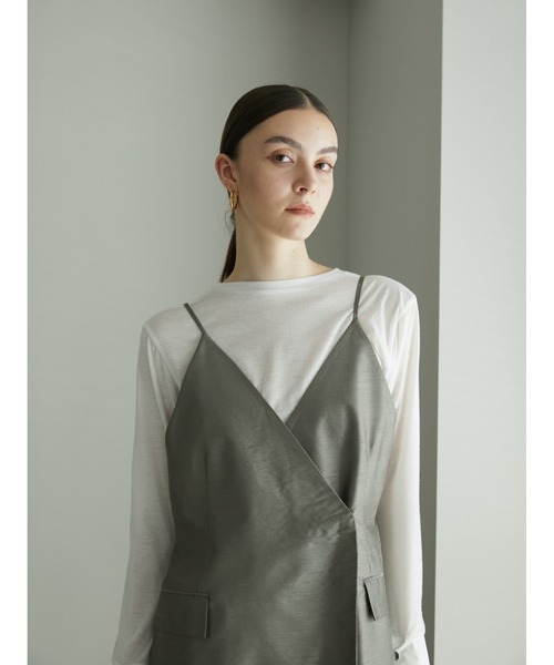 LA PEAU DE GEM フロントカットキャミソール LA PEAU DE GEM フロント