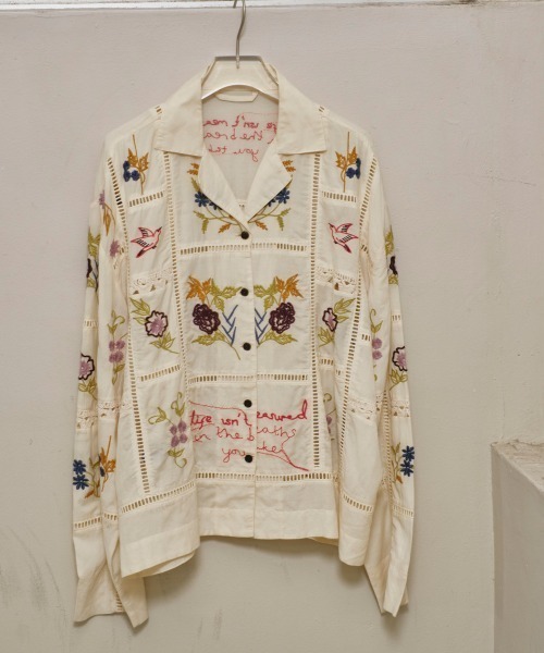 TODAYFUL（トゥデイフル）の「Embroidery Patchwork Shirts（シャツ