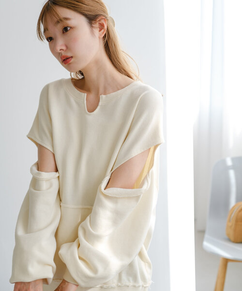 Kastane（カスタネ）の「【初夏まで着れる】カットアウトBIGスウェット