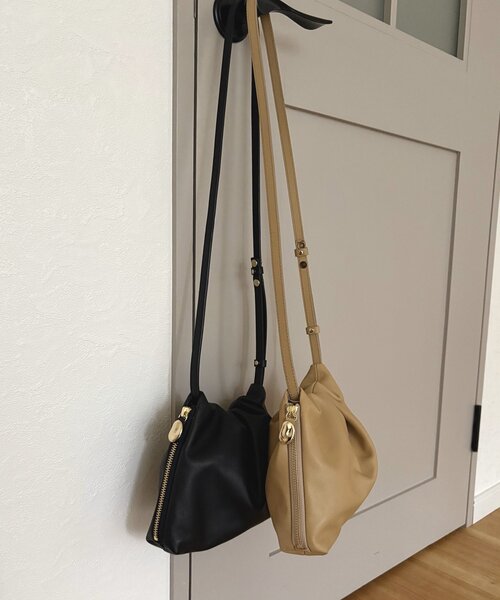 gemeil（ジェムイル）の「【待望の復刻！】ワンハンドルミニショルダー