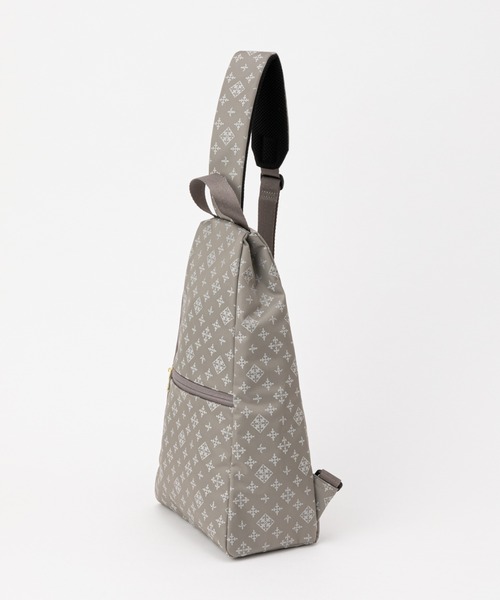 russet（ラシット）の「《トラベルシリーズ・軽量》ナイロンボディ