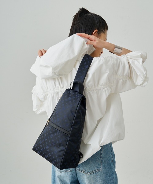 russet（ラシット）の「《トラベルシリーズ・軽量》ナイロンボディ