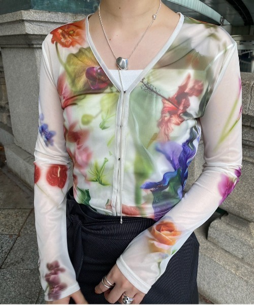 Ameri（アメリ）の「2WAY SMOKE FLOWER SHEER TOP（カーディガン