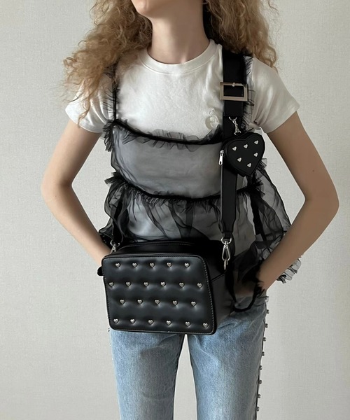 epine（エピヌ）の「e Heart pouch shoulder strap bag heart studs