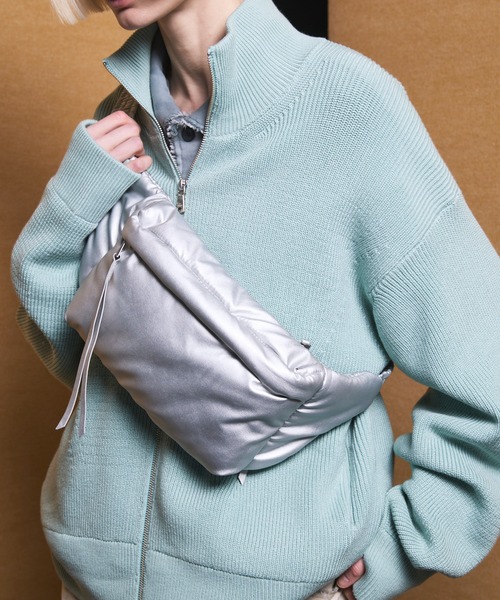 UNISEX》Padded Cross Body Bag/パディントクロスボディバッグ【MAISON
