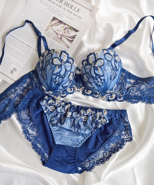 セール】【美谷間＆丸胸を叶える！ナチュ盛りメイクブラ♪】上下セット