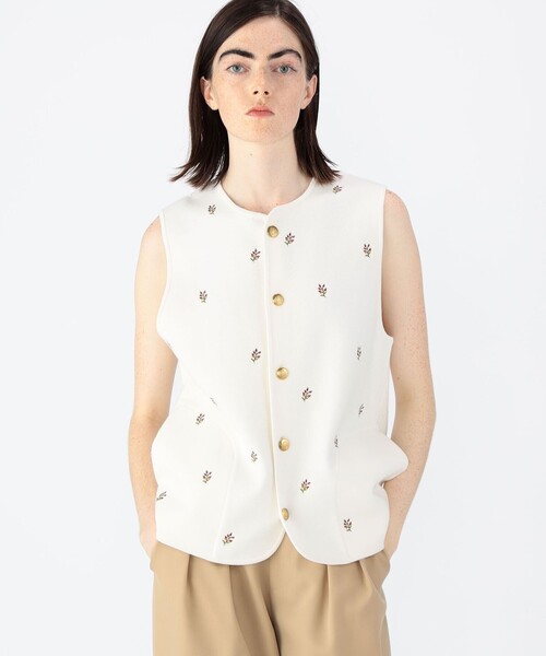 CABaN コットンカシミヤ フラワーエンブロイダリー クルーネックベスト