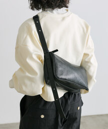 ear PAPILLONNER｜イア パピヨネのショルダーバッグ（ブラック/黒色系