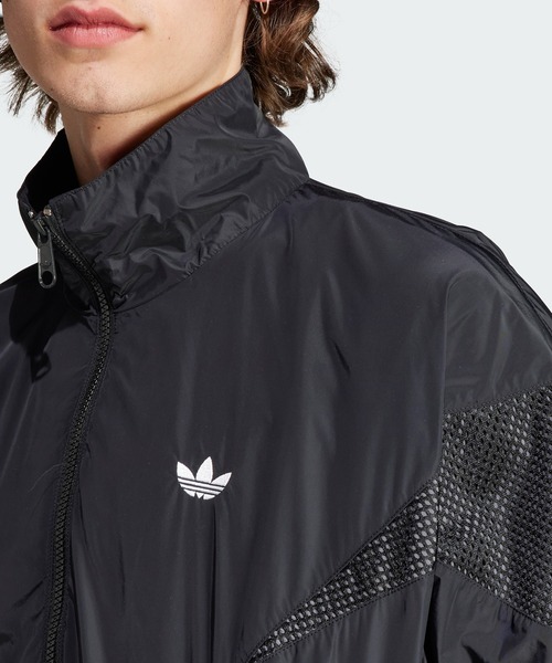 adidas（アディダス）の「アディダス Rekive ウーブントラックトップ