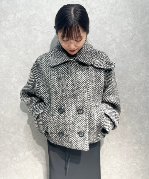 Mila Owen（ミラオーウェン）の「ショート丈リバーダブルコート