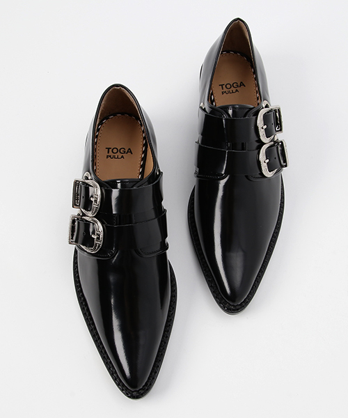 TOGA PULLA（トーガ プルラ）の「【TOGA】ダブルバックルシューズ