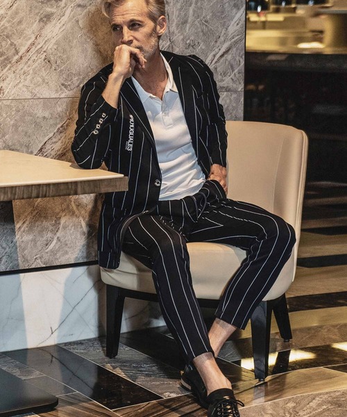 1PIU1UGUALE3 RELAX （ウノピゥウノウグァーレトレ リラックス）の