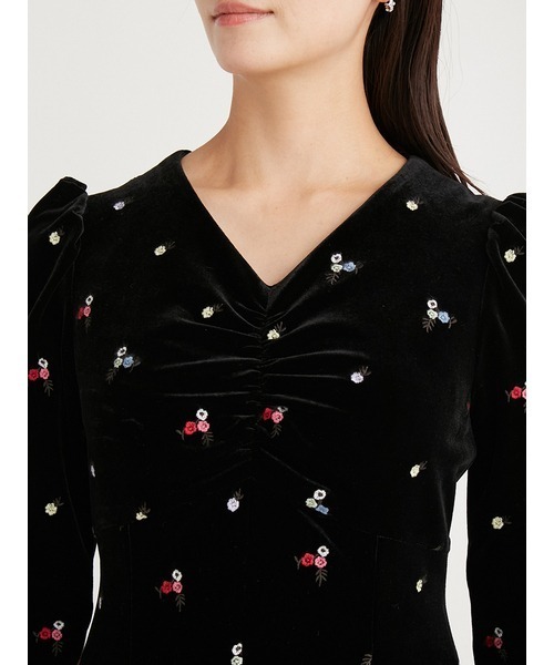 CELFORD（セルフォード）の「ベロア総刺繍ワンピース（ワンピース