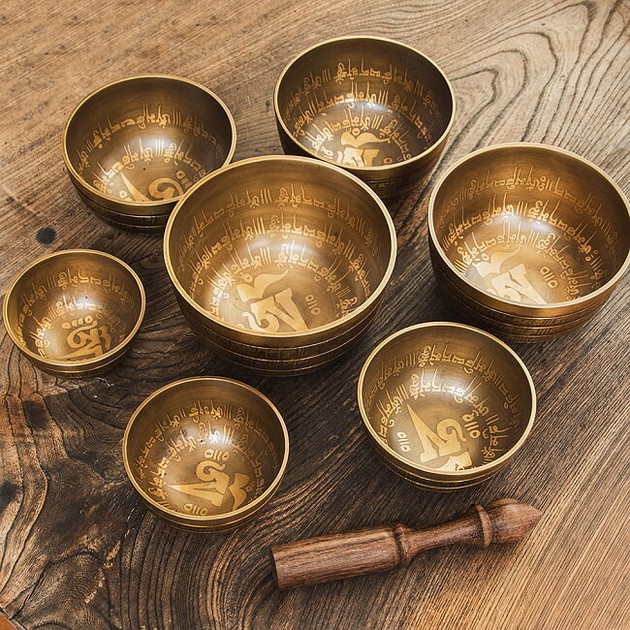 チャクラ シンギングボウルセット 彫り込み仕上の商品ページ｜卸