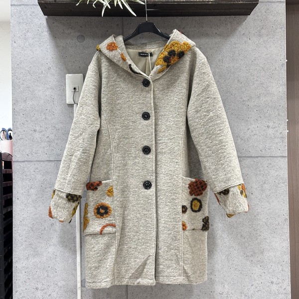 イタリア製】フード・ポケット・袖口 マルチ花柄圧縮ウールコート