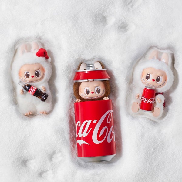 予約販売】THE MONSTERS コカ・コーラシリーズ ぬいぐるみの商品ページ
