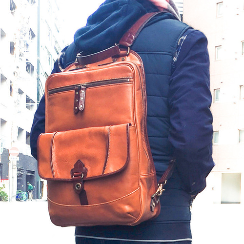 デザイン、素材感で人気の高い イタリアンレザーリュック リュック