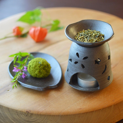 Creema限定福袋】 陶器のアロマポット・茶香炉 ＆ 桜小皿
