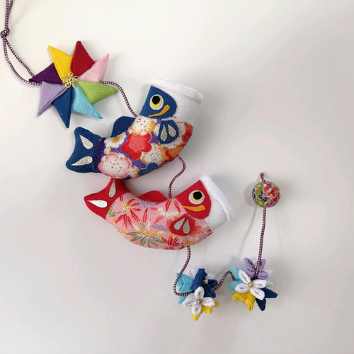 ちりめん細工の鯉のぼり ✾色鮮やかな鯉のぼりの吊るし飾り✾ 五月人形