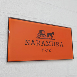 海外ハイブランド保存箱調のアクリル表札【ホワイト×ブラック】＊透明