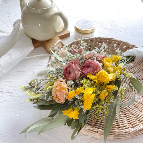 母の日限定ラッピング♡ラナンキュラスとスイートピーのスプリング