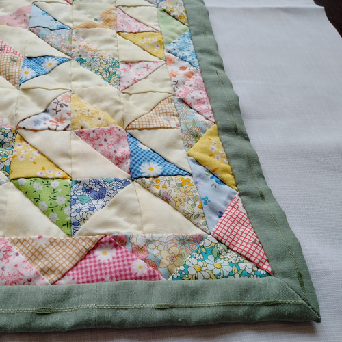 パッチワークキルトのタペストリー[送料無料] タペストリー・壁掛け