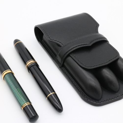 3本挿し万年筆ケース 絞りタイプ モンブラン149・M1000が収納出来ます