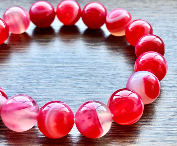 縞瑪瑙(ピンク)の約10mm玉天然石ブレスレット！ ブレスレット Kanata