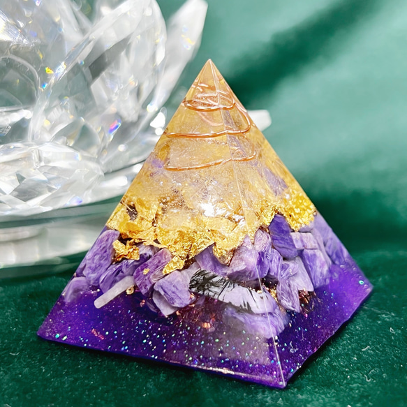 ピラミッド型Ⅱ オルゴナイト チャロアイト 世界三大ヒーリング