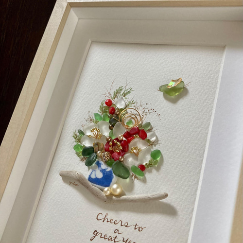 紅白椿のフラワーアレンジ シーグラス／天然石／フレームアート