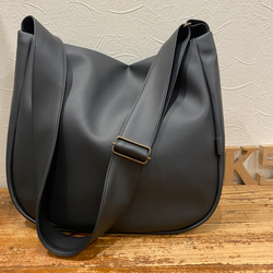 ⚮̈ミナペルホネン choucho dark navy あおり巾着トート 巾着バッグ