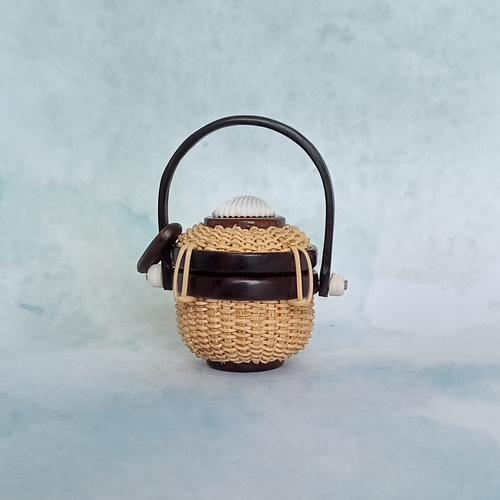 蓋付きミニナンタケットバスケット（黒檀）1インチ ペンダントトップ